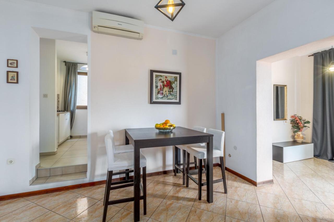 Apartments Zomzi Porec Luaran gambar