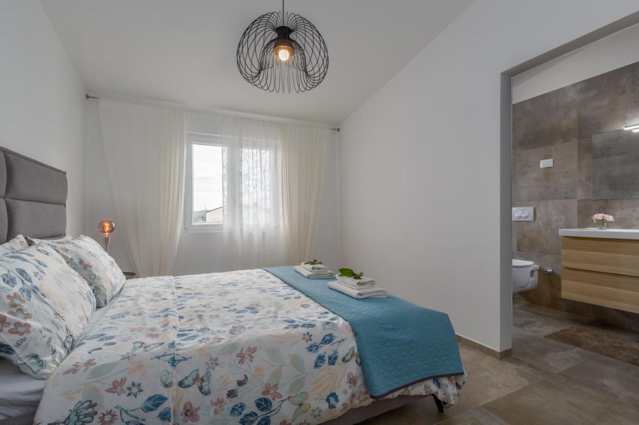Apartments Zomzi Porec Luaran gambar