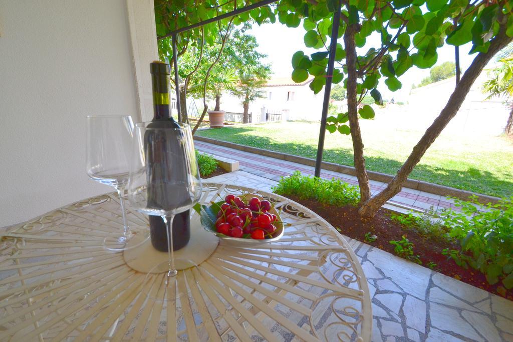 Apartments Zomzi Porec Luaran gambar